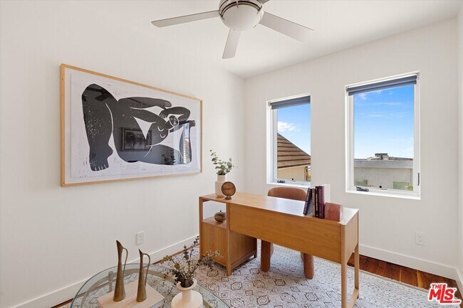 Building Photo - 2700 Glendower Ave