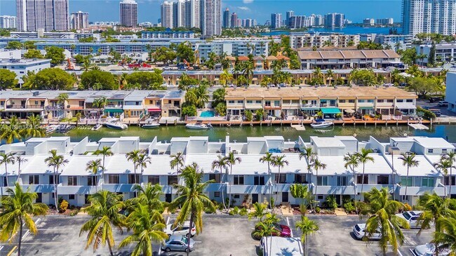 Building Photo - 3827 NE 166th St