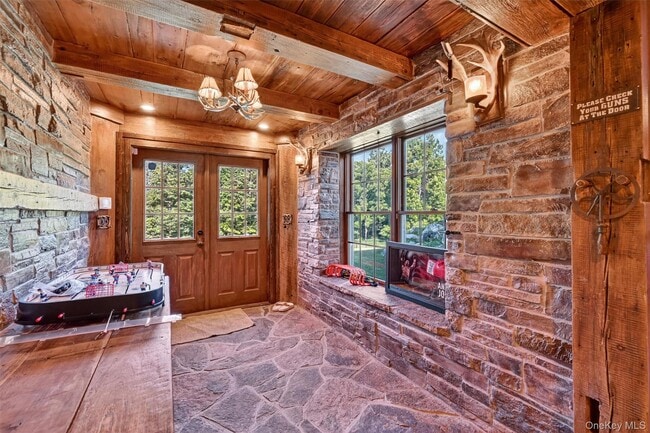 Building Photo - 7 Paiges Way