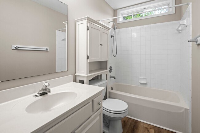 Building Photo - 375 Glensprings Dr