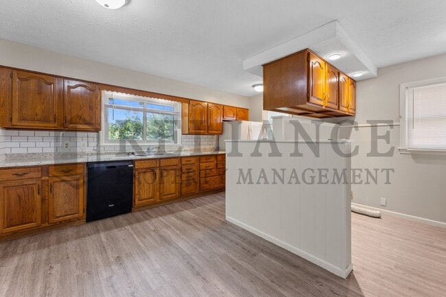 Building Photo - 1719 S Woodlawn St