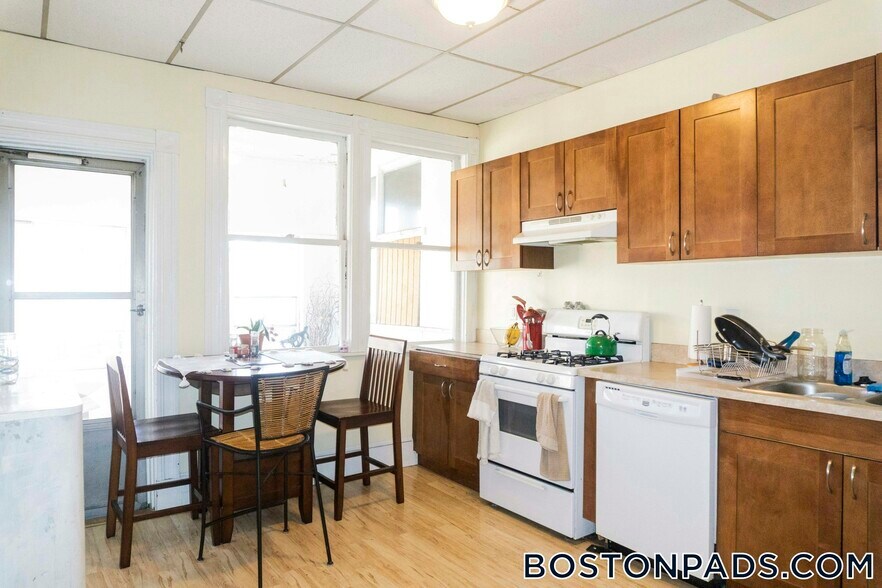 Building Photo - 32 Orkney Rd