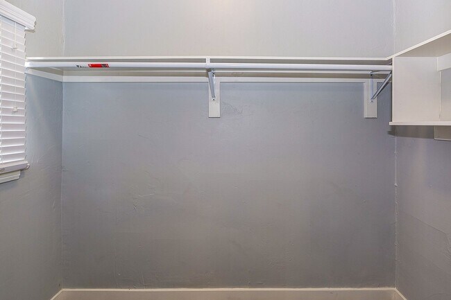 Interior Photo - 2014 Chestnut Avenue