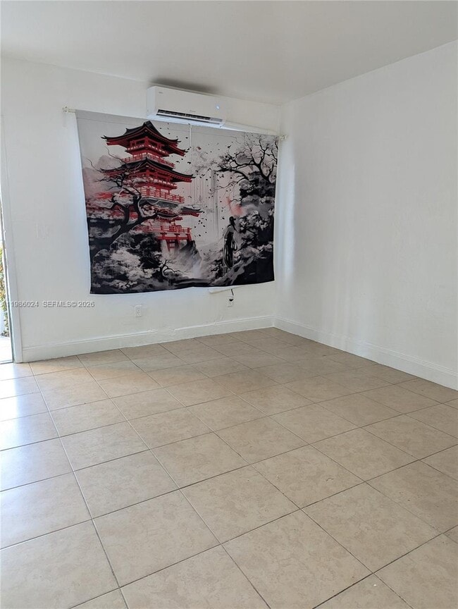 Building Photo - 761 Euclid Ave