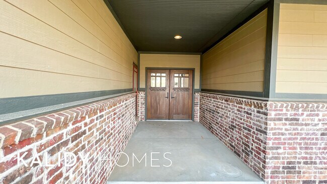 Building Photo - 13504 Rock Canyon Rd