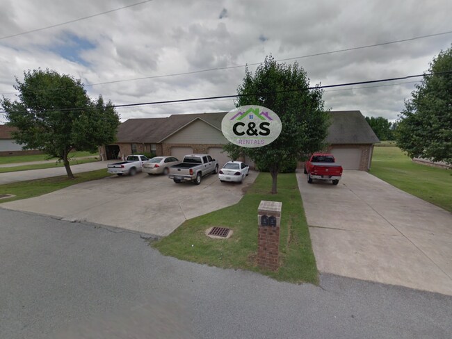 Primary Photo - 601 Bogil Rd