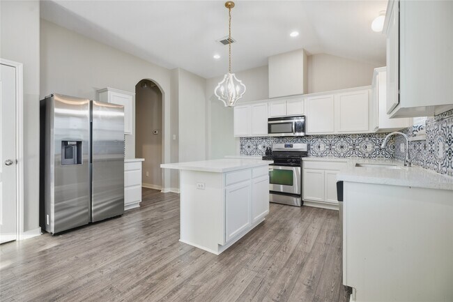 Building Photo - 2249 Waxwing Dr