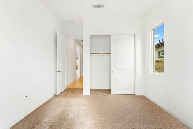 Building Photo - 73774 Mojave Desert Dr