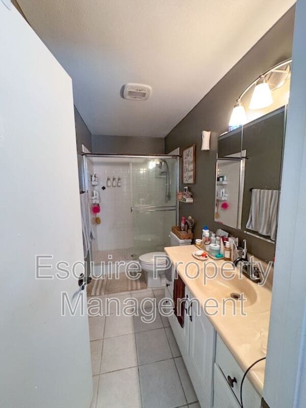 Building Photo - 646 Orwell Ln
