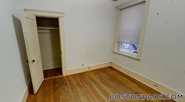 Building Photo - 24 Westland Ave