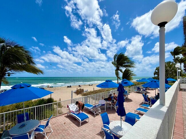 Building Photo - 4250 Galt Ocean Dr