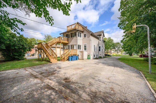 Building Photo - 614 Euclid Ave
