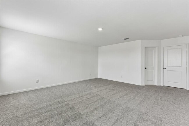 Building Photo - 235 Surrey Oaks