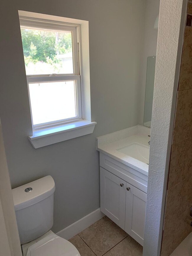 Building Photo - Gorgeous all renovated Home in Lumberton, TX!