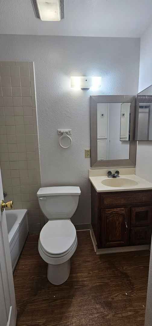 Building Photo - North West Reno 3 bed Room 2 bath 2 car garage Home For Rent,