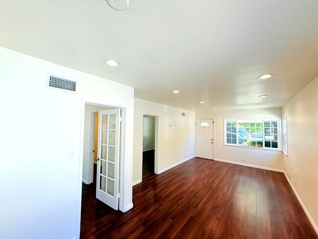 Building Photo - 17535-17537 Baltar Street