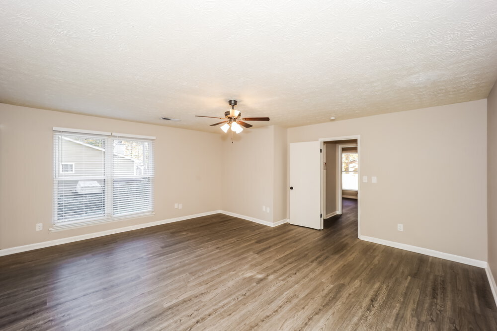 Building Photo - 8449 Willows Terrace