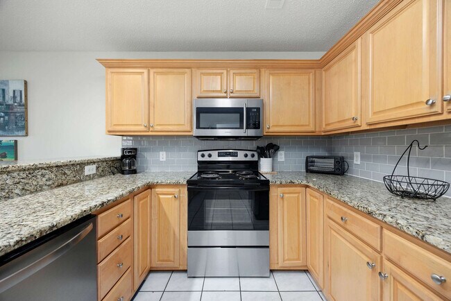 Building Photo - 111A S Yaupon Dr