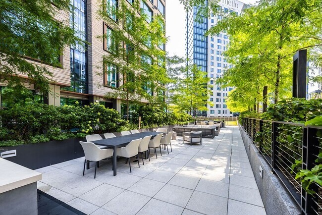 Building Photo - 133 Seaport Blvd