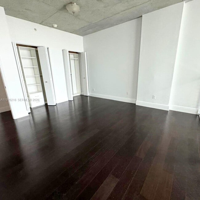 Building Photo - 690 SW 1st Ct