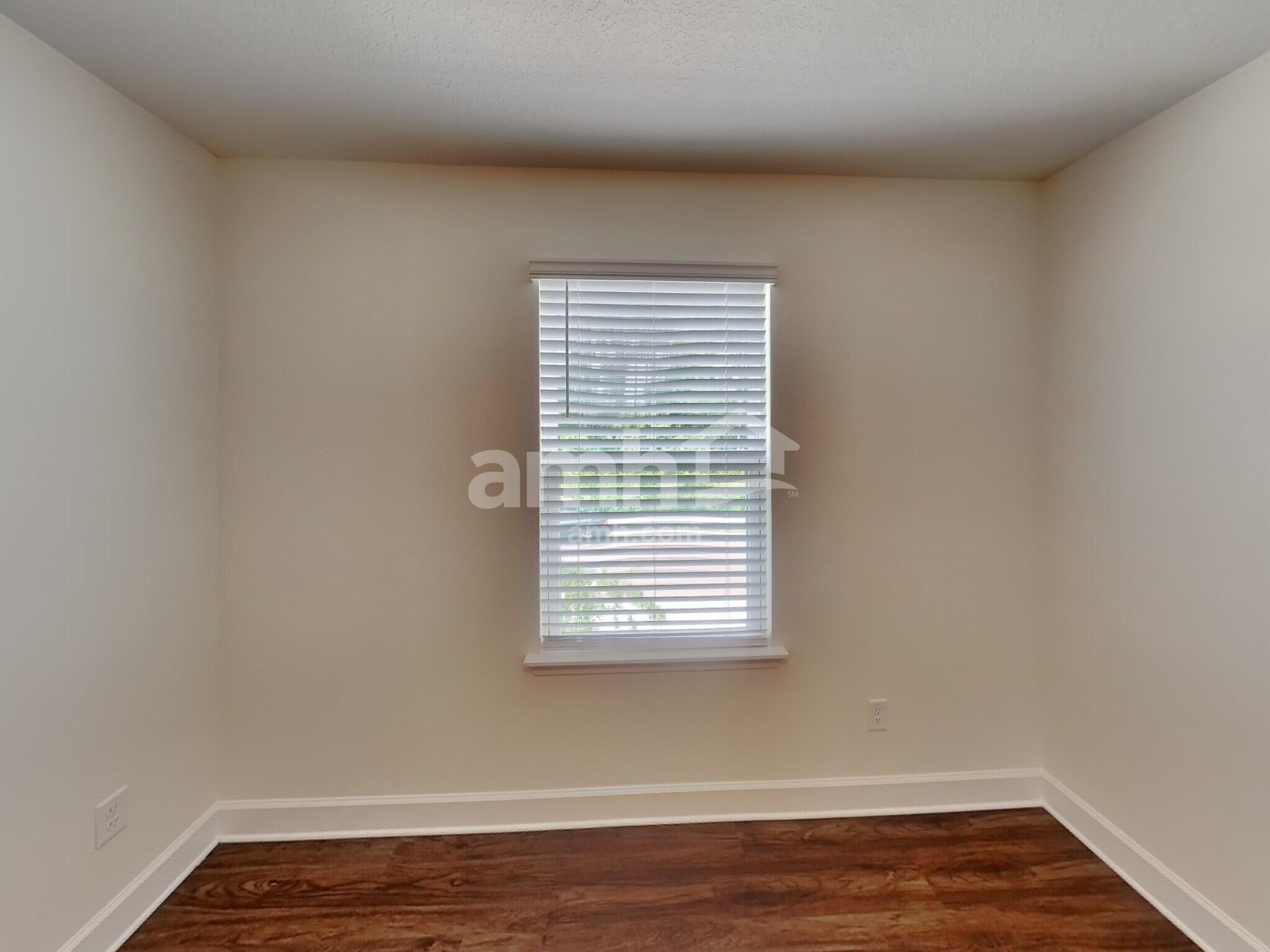 Building Photo - 8571 Highfield Ave