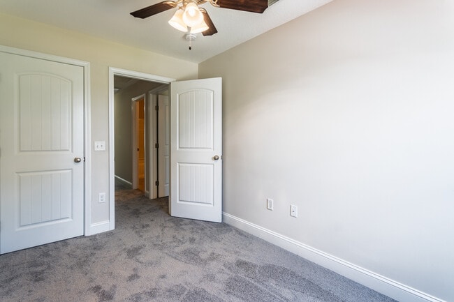 Building Photo - 503 Bradwell St