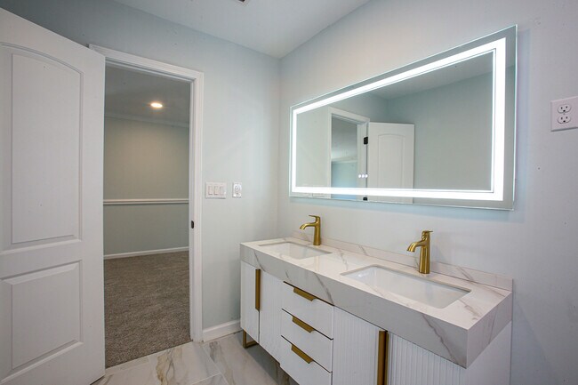 Building Photo - 1508 Mullis Rd