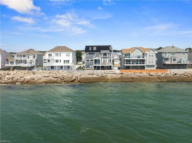 Building Photo - 115 Grandview Dr