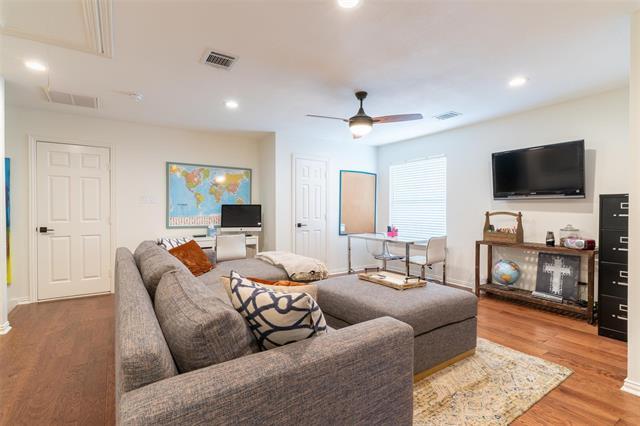 Building Photo - 10451 Enchanted Meadow Dr
