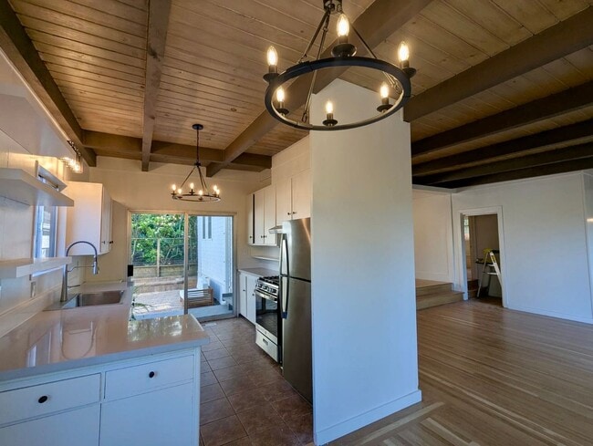 Building Photo - CHARMING THREE BEDROOM ONE AND HALF BATH H...