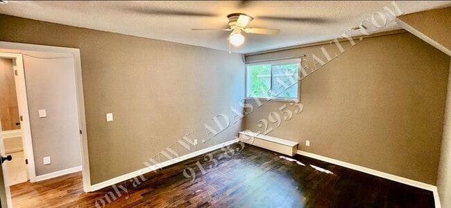 Building Photo - Nice Updated 3 Bed, 1 Bath in KCK-Availabl...