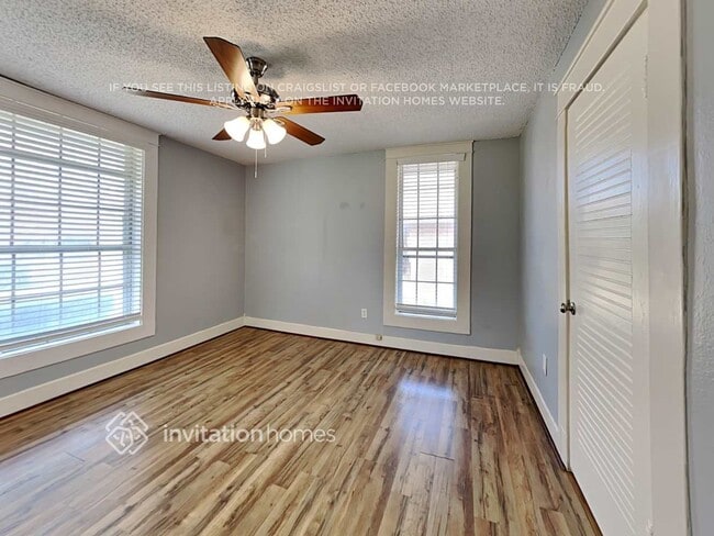 Building Photo - 500 Hill