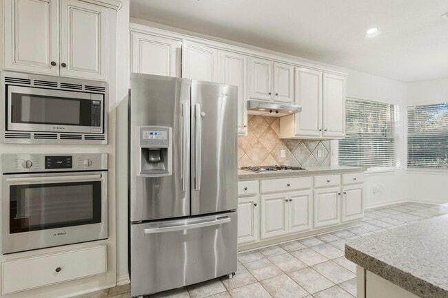 Building Photo - 3014 Northshire Ct