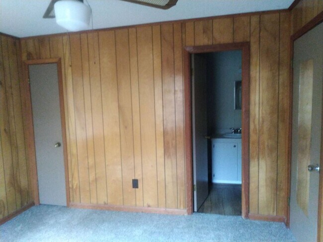 Building Photo - 1261 Mitchell Harper Rd