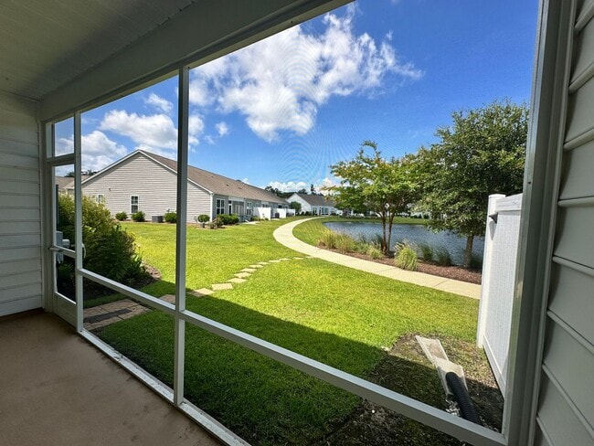 Building Photo - Welcome to this fully furnished 3-bedroom, 3-bathroom townhouse located in the vibrant Hawkeswate...