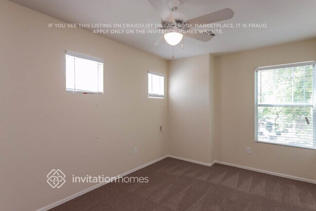 Building Photo - 4170 E Betsy Ln