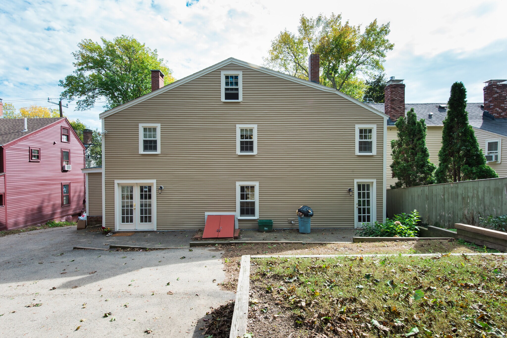 Building Photo - 69 Dennett St