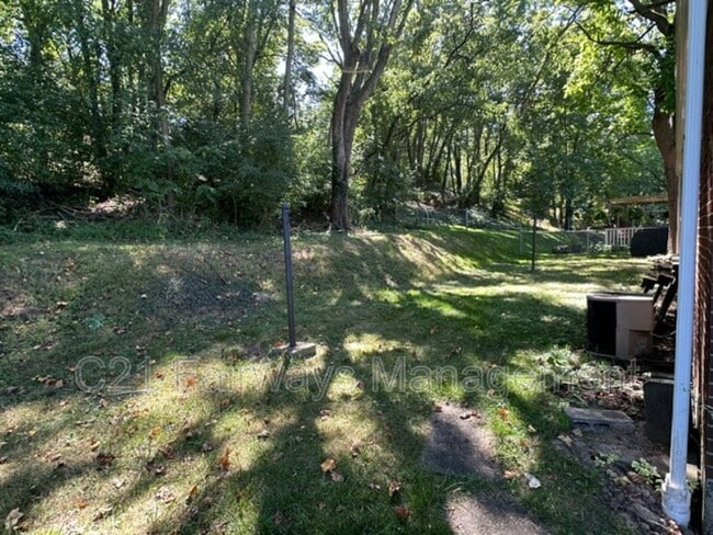 Building Photo - 4652 Old William Penn Hwy