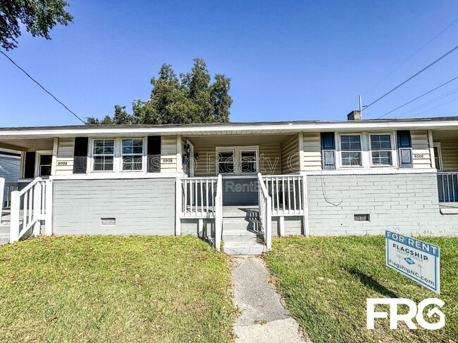 Primary Photo - 600 Howell St