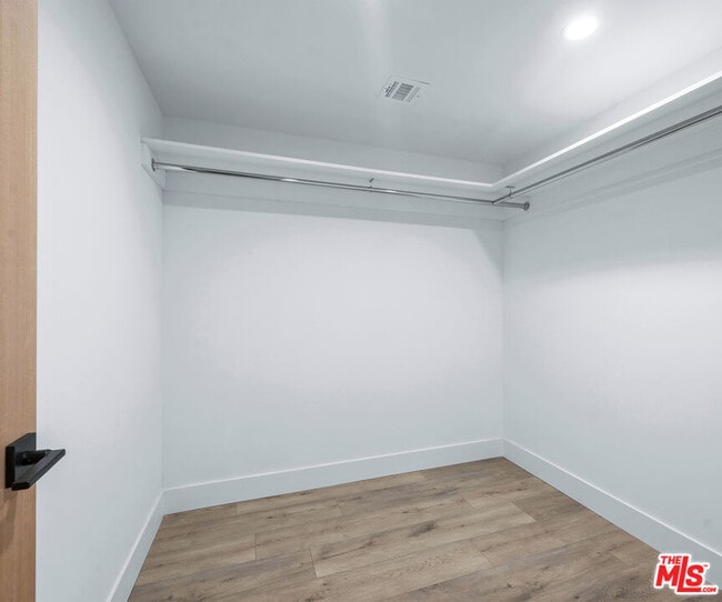 Building Photo - 2310 Vasanta Way