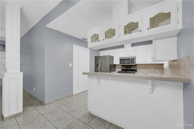 Building Photo - 7538 Camelot Dr
