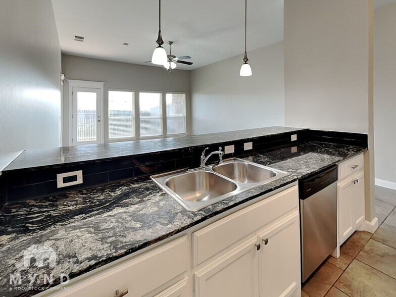 Building Photo - 18202 Manera Wy