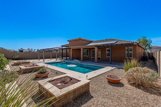 Building Photo - LAS BARRANCAS POOL HOME WITH SOLAR