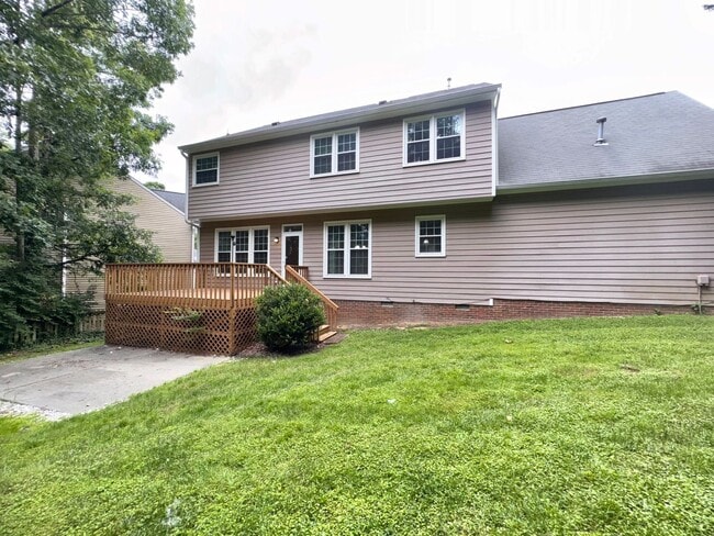 Building Photo - Spacious 4BR 2.5BA Home in Adams Farm with...