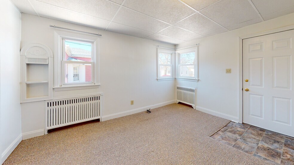 Living room - 2627 Fairmount Pky