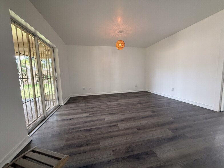 Building Photo - 5840 Crabwood Ct