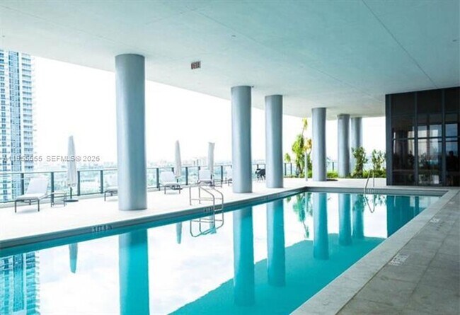 Building Photo - 1600 NE 1st Ave