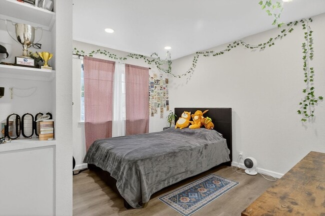 Building Photo - 4226 Comet Cir