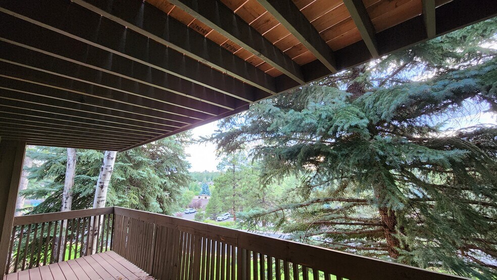 Building Photo - 2605 N Pinon Ridge Dr