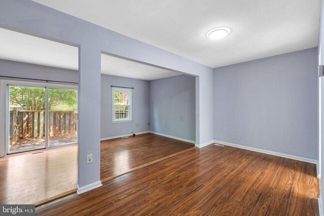 Building Photo - 4825 Nash Dr